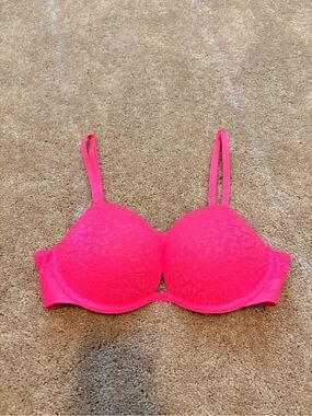 PINK Victoria's Secret Neon Pink Lace-Print Push-Up Bra